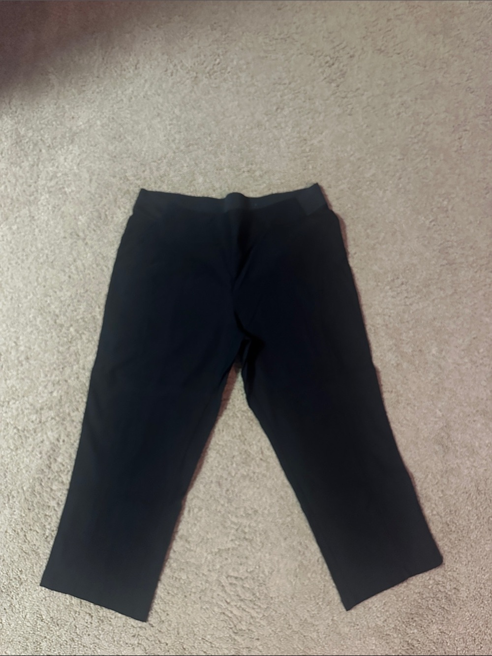 Simply Vera Wang women’s  Black Capri Bottoms, dressy look
